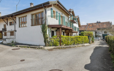 Maison contiguë 13 pièces - image - 1