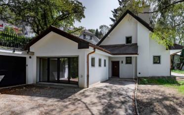 Villa 6.5 pièces - image - 1