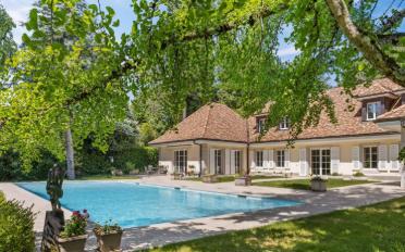 Villa 10 Zimmer - image - 4
