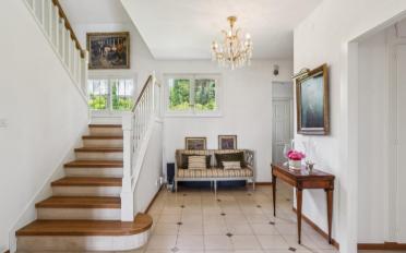 Einfamilienhaus 8.5 Zimmer - image - 2