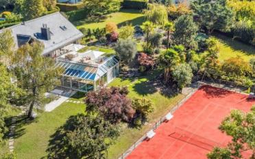 Villa 9.5 pièces - image - 1