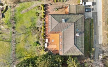 Single house 15 rooms - image - 9