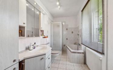 Single house 8 rooms - image - 5