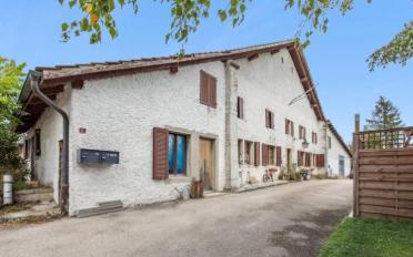Farm house 8 rooms - image - 1