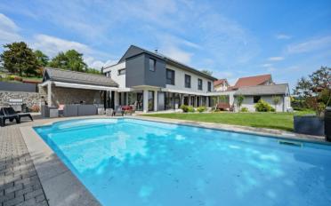 Single house 11 rooms - image - 1