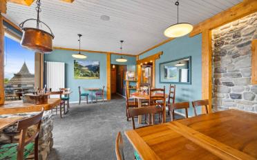 Mixed use property - image - 3