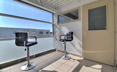 Commercial - image - 8