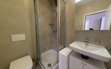 Apartment 4 rooms - image - 12