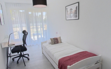 Furnished flat 4 rooms - image - 6