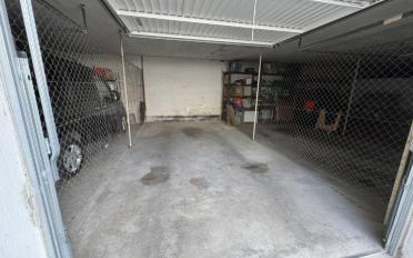 Single garage - image - 2