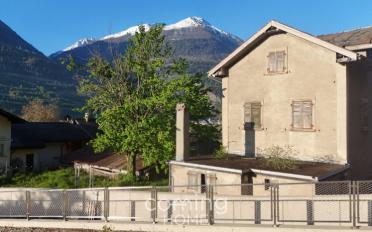 Building land - image - 10