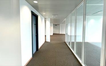 Office - image - 4