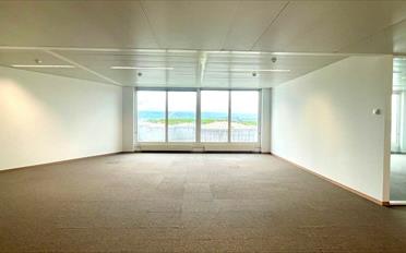 Office - image - 7