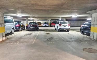 offener Parkplatz - image - 1