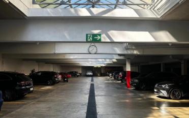 offener Parkplatz - image - 1