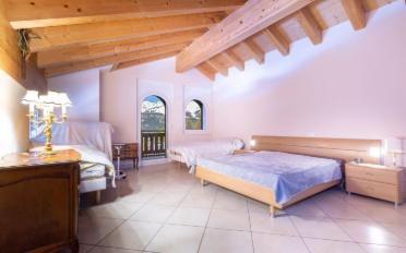 Mixed use property 11 rooms - image - 8