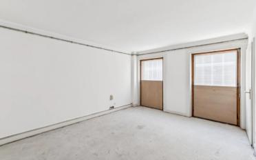 Office - image - 5