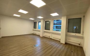 Office - image - 4