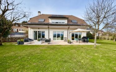 Villa 7.5 pièces - image - 1