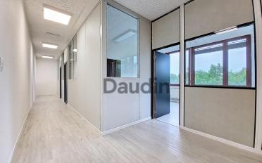 Office - image - 1