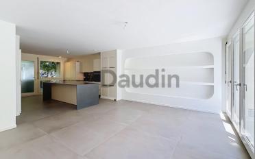 Villa - image - 4