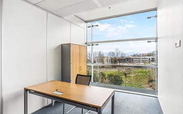 Office - image - 9