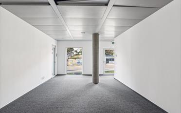 Office - image - 11
