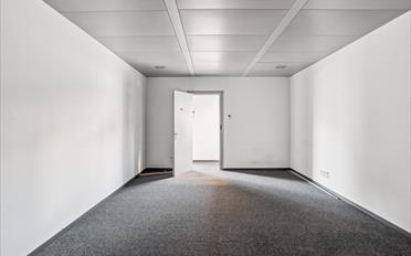 Office - image - 12