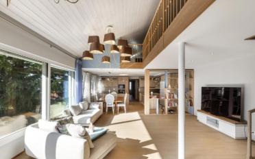 Single house 20 rooms - image - 10