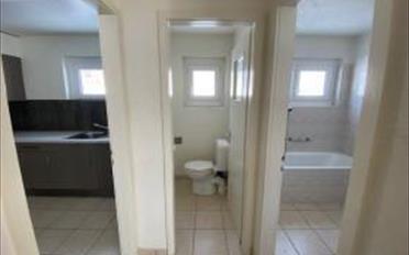 Apartment 4 rooms - image - 5