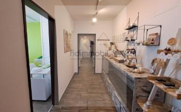 Commercial - image - 3