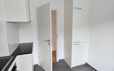 Apartment 4 rooms - image - 9
