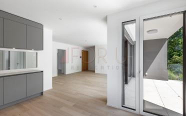Apartment 4 rooms - image - 8