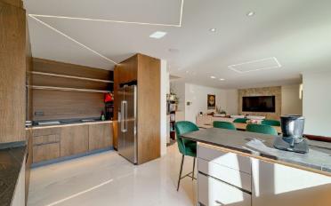 Villa 13 Zimmer - image - 3