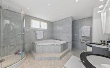 Einfamilienhaus 9.5 Zimmer - image - 12