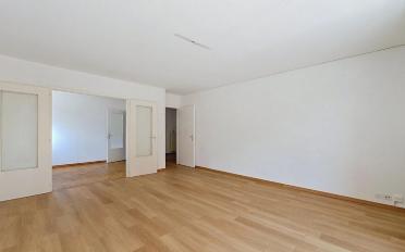 Apartment 4 rooms - image - 1