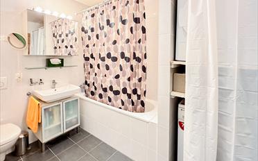 Apartment 4 rooms - image - 11