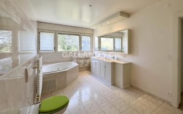 Apartment 9.5 rooms - image - 9