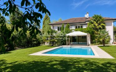 Maison 7 pièces - image - 1
