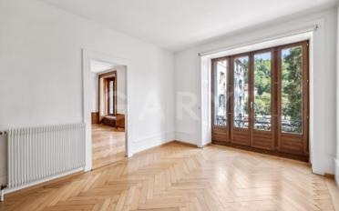 Mixed use property - image - 1