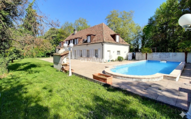 Single house 10 rooms - image - 2