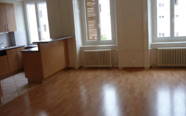 Apartment 4 rooms - image - 2