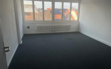 Office - image - 4