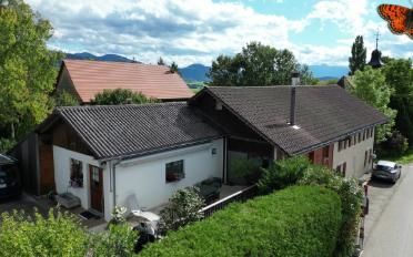 Einfamilienhaus 7.5 Zimmer - image - 1