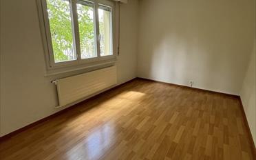 Apartment 4 rooms - image - 2