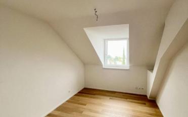 Dachwohnung 2 Zimmer - image - 3