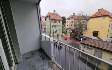 Apartment 4 rooms - image - 12