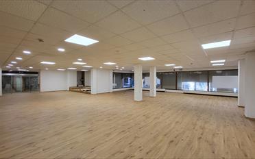 Geschäftshaus 4 Zimmer - image - 3