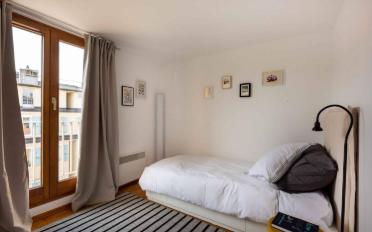 Furnished flat 4 rooms - image - 6