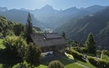 Chalet 7.5 pièces - image - 7